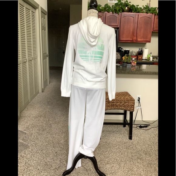 🐠 NWOT Victoria’s Secret Fleece Set 🐠 - Picture 3 of 13